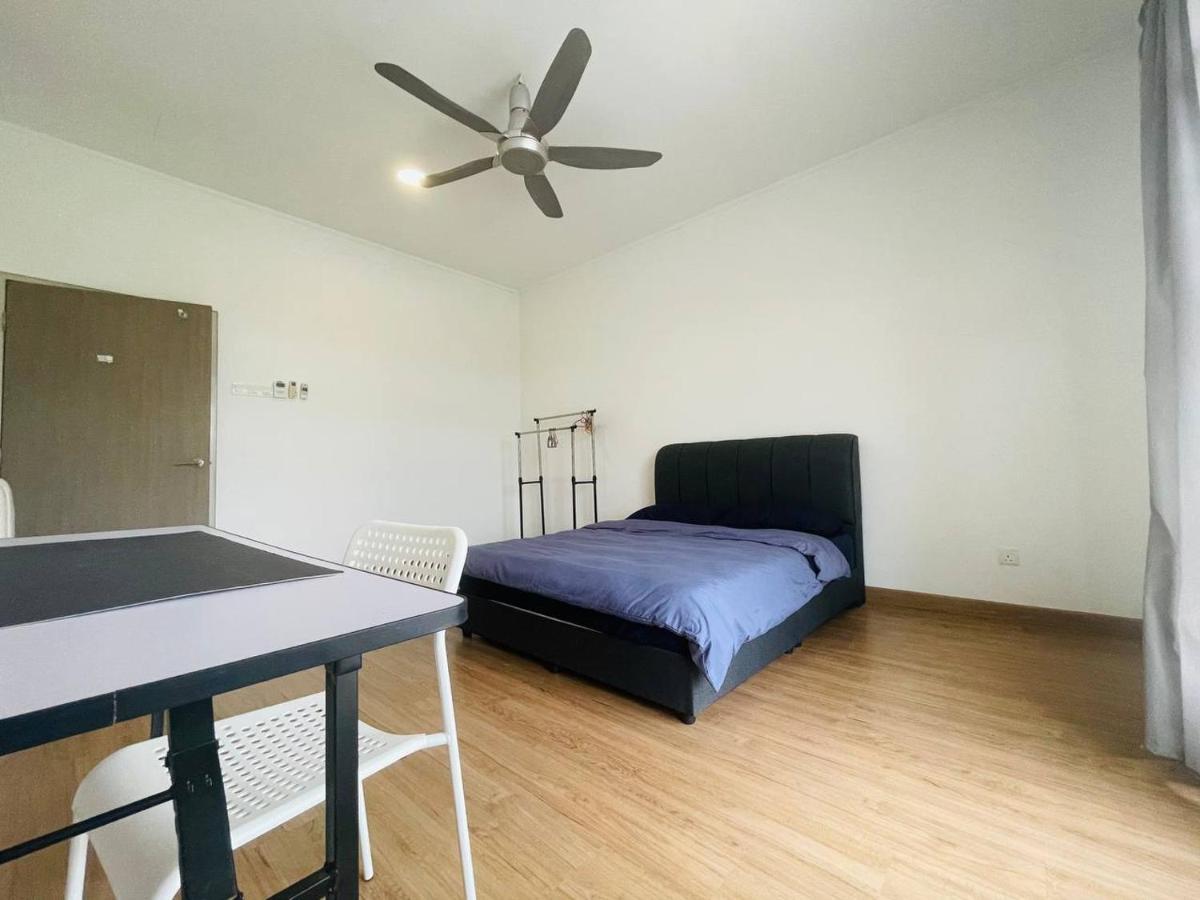 Homestay 3Br Near Setia Alam Shah Alam Exterior photo